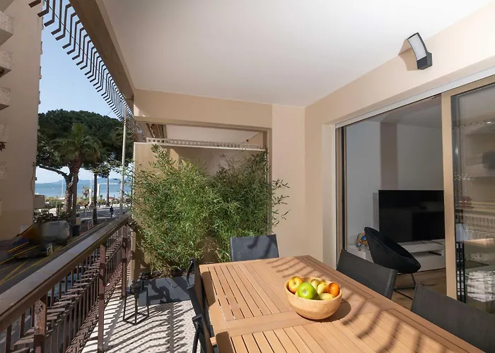 Somptueux 20m Plages Avec Vue * Αντίμπ